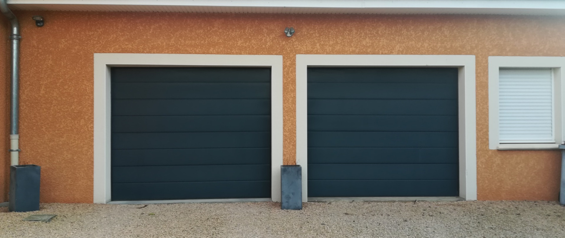 Etude, fabrication et installation Porte de garage sur mesure