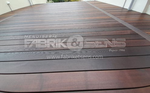 Terrasse sur-mesure en bois à Fleurie (69)