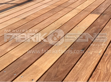 Terrasse sur-mesure en bois proche de Villefranche-sur-Saône (69)