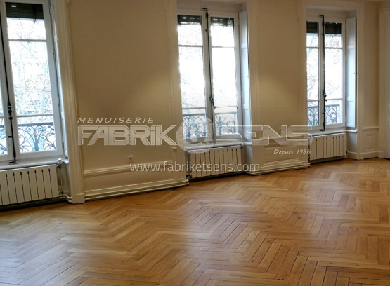 Rénovation de parquet à bâton rompu sur-mesure à Lyon (69)