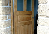 Porte d’entrée sur-mesure en bois de chêne à Lyon (69)