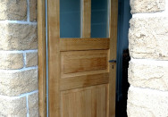 Porte d’entrée sur-mesure en bois de chêne à Lyon (69)