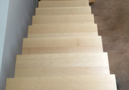 Escalier 1/4 tournant balancé sur-mesure en bois à Villeurbanne (69)